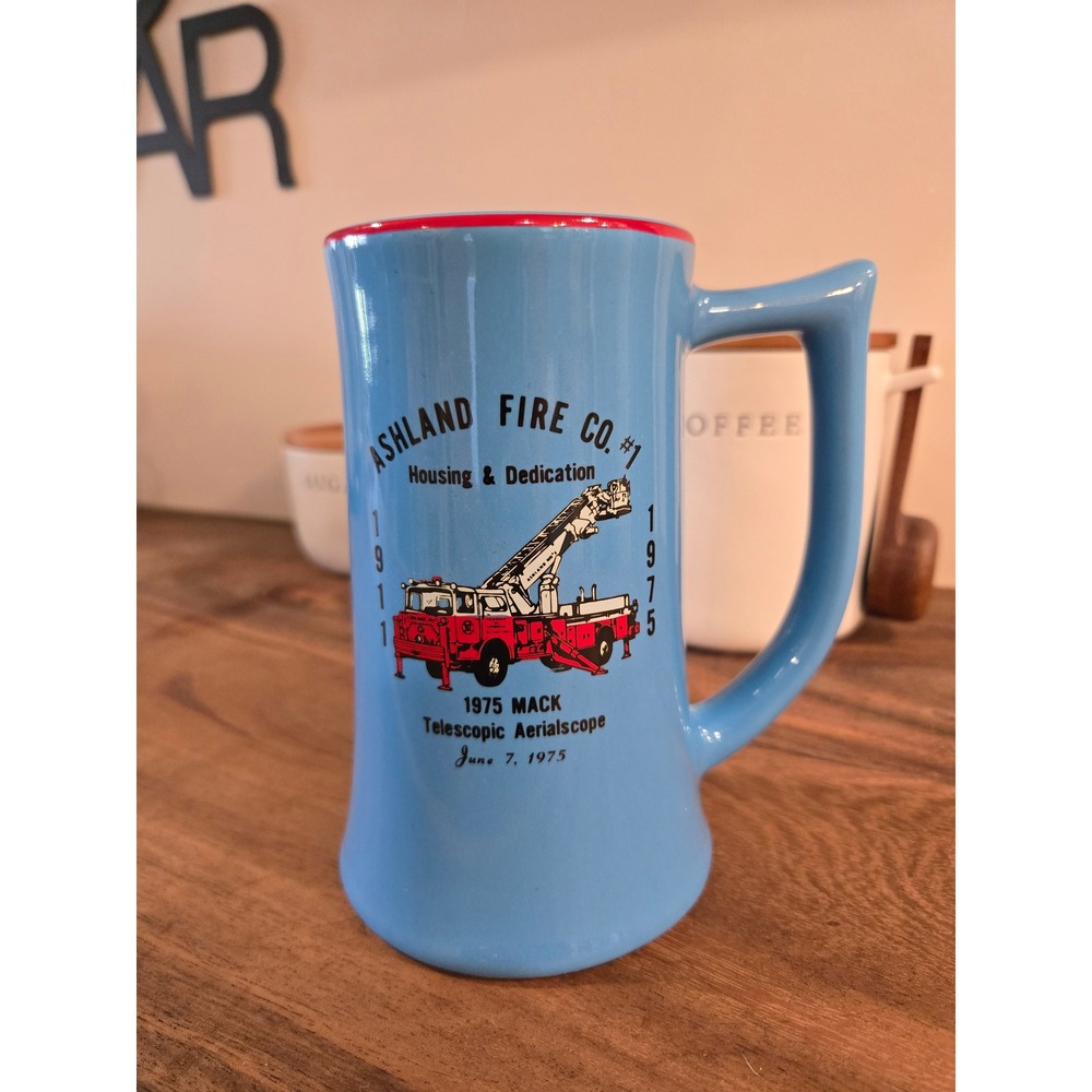 Vintage Buntingware Ashland Fire Co 1975 Mack Aerialscope Fire Truck Stein Blue